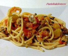 BUCATINI CON POMODORO VERDE E FRUTTI DI MARE