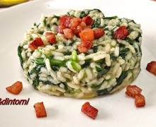 RISOTTO CON SPINACI E PANCETTA CROCCANTE