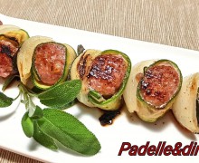 SPIEDINI DI SALSICCIA E ZUCCHINE