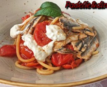 SPAGHETTONI ALICI FRESCHE POMODORINI STRACCIATELLA E PROFUMO DI LIMONE