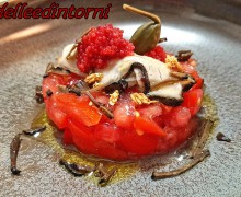 TARTARE DI POMODORO TARTUFO NERO OSTRICA E UOVA DI LOMPO.